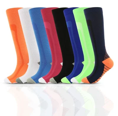 Chaussettes de performance de compression de vélo à haute élasticité respirante en gros personnalisées pour les sports de plein air