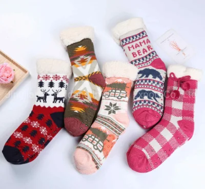 Vente en gros de chaussettes d'hiver douces et confortables pour femmes Chaussettes de sol Chaussettes doublées en polaire